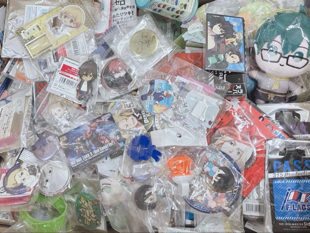 アニメグッズ ノンジャンル 缶バッジ アクリルスタンド 大量 まとめ