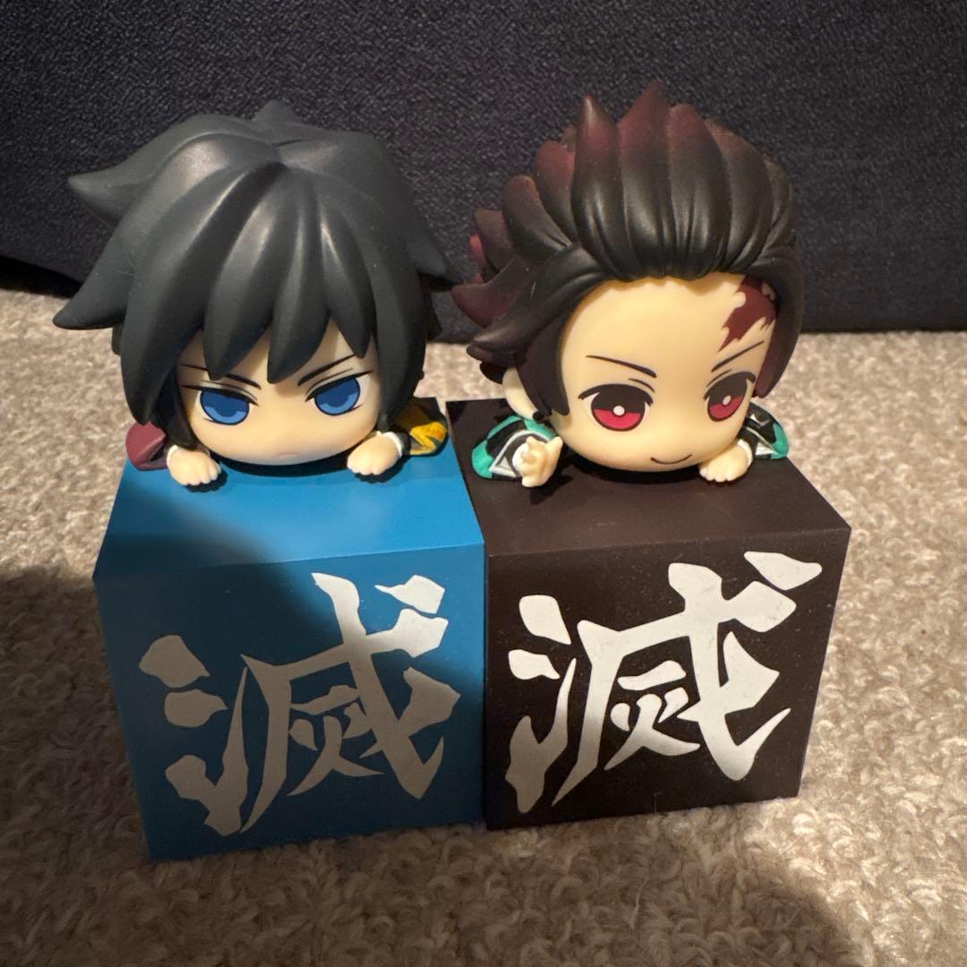 鬼滅の刃 冨岡義勇 竈門炭治郎 ひっかけフィギュア - メルカリ