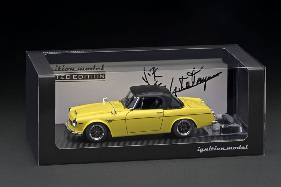 ミニカー IG2714 1/18 DATSUN Fairlady 2000