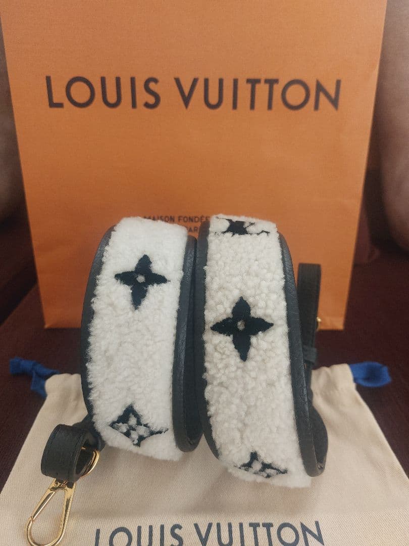 ルイヴィトンショルダー　シリアルBC3261 型番JO1300 未使用