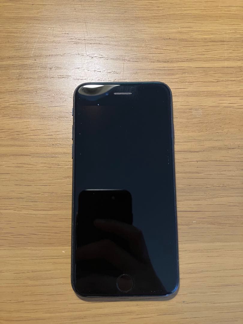 Apple iPhone SE3 ブラック 本体