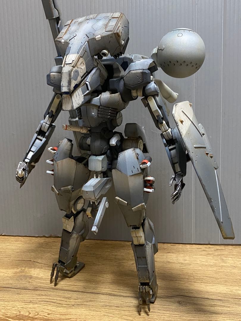 コトブキヤ 1/100 メタルギアソリッド サヘラントロプス 塗装完成品