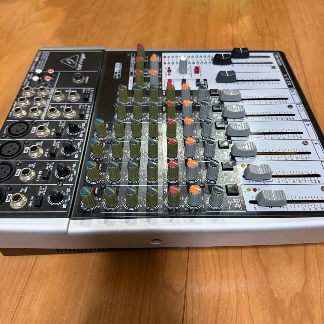 Behringer XENYX X1204USB アナログミキサー動作品