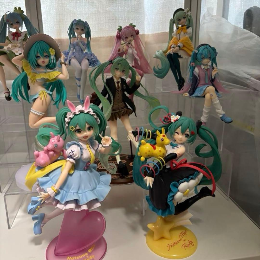 【おまとめ割引あり】 初音ミク フィギュア 12体 まとめ売り 初音ミク フィギュア 12体まとめ売り - メルカリ