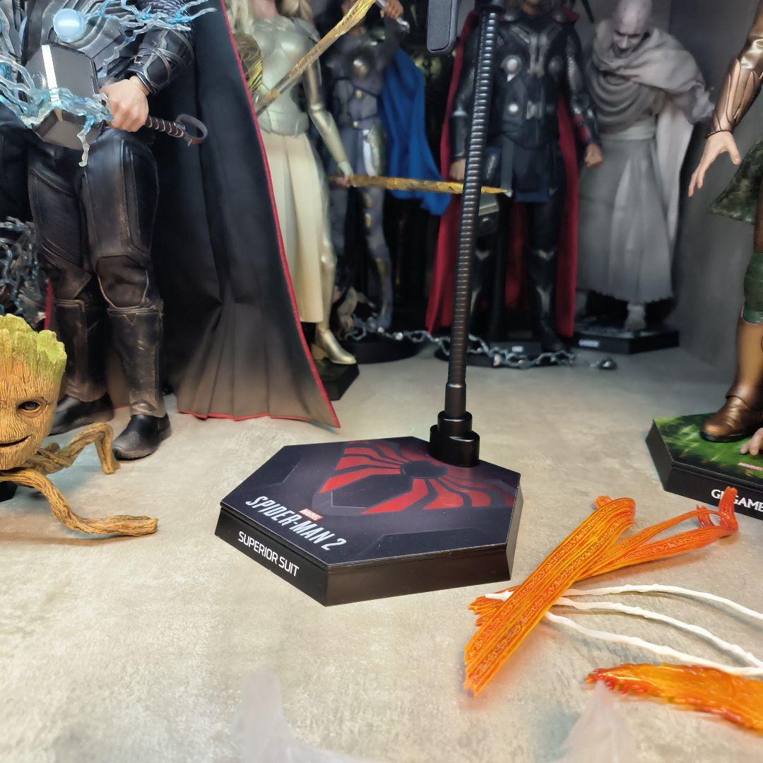 ホットトイズSpider man スパイダーマン スーペリア・スーツ VGM61