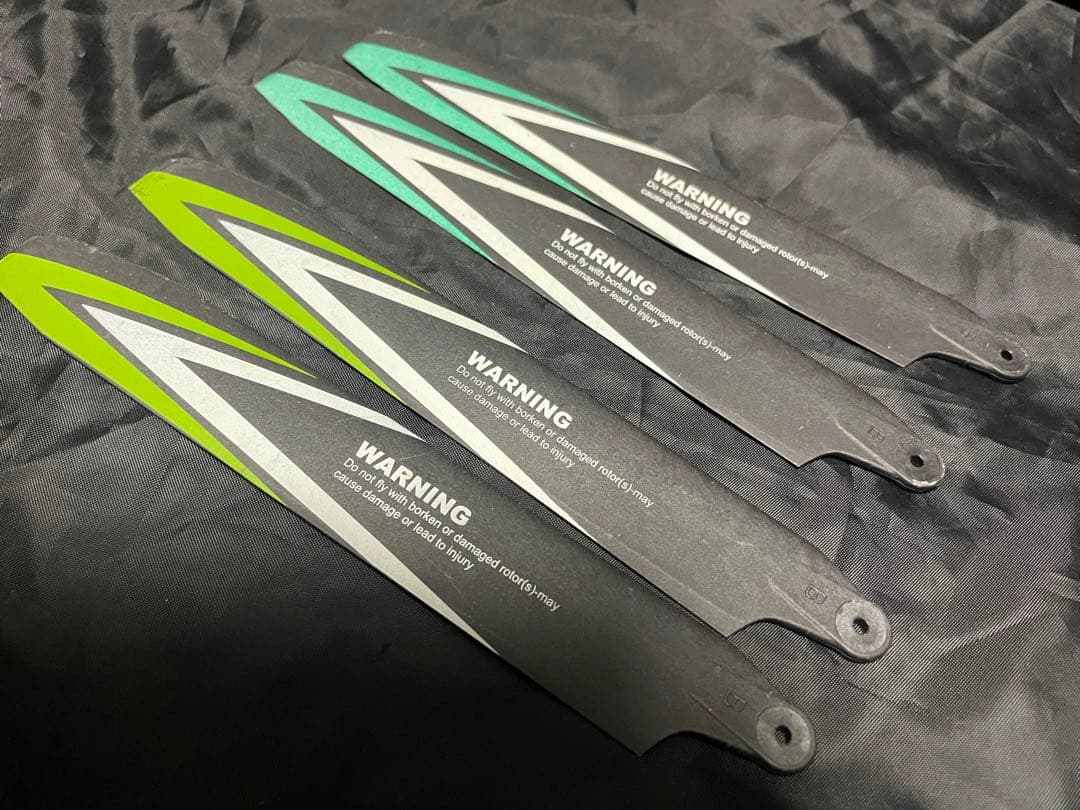 ラジコンヘリ　E160 M03 F1