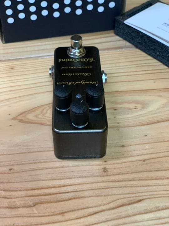 One Control　Anodized Brown Distortion