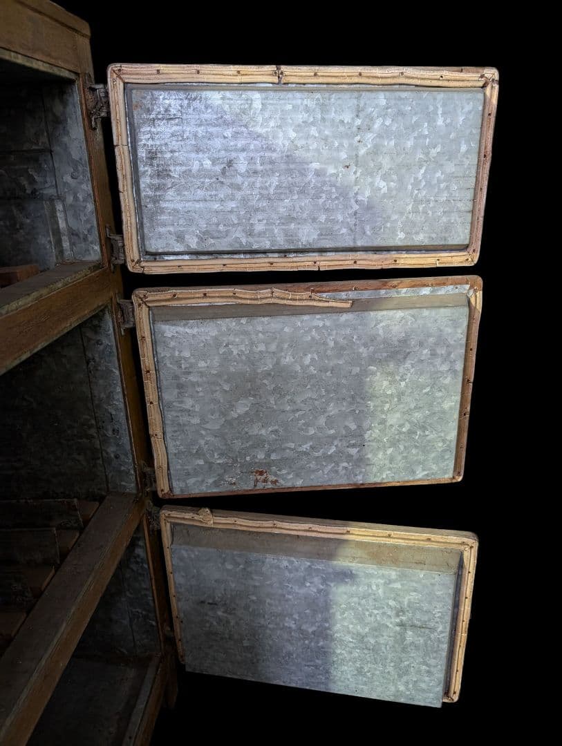 木製氷冷蔵庫　木製三扉冷蔵庫 リボンシトロン　日本ビール