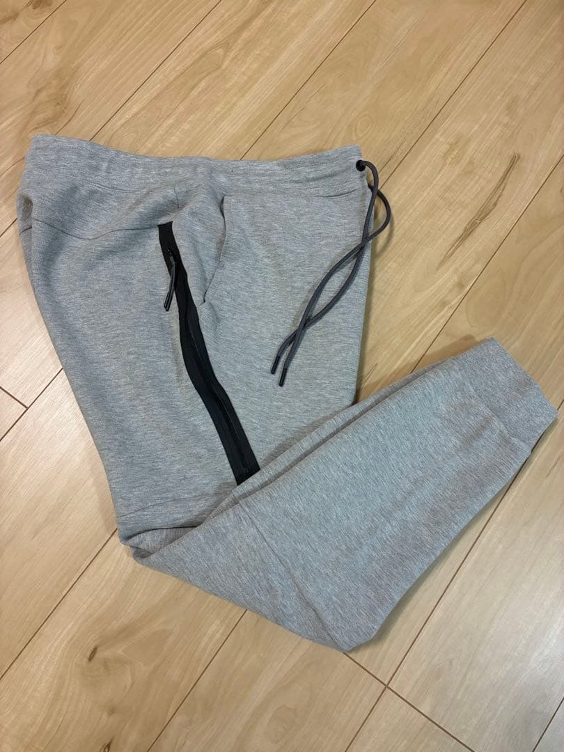 ナイキテックフリース　セットアップ　上下　グレー　サイズLM 国内正規品