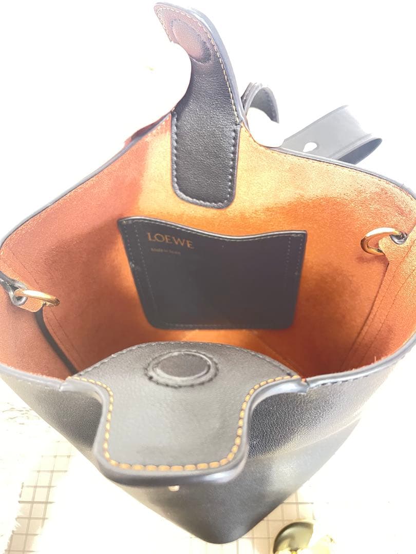 レザー バケツ型 ショルダーバッグ 黒 バケツバッグ ペブル ハンドバッグ