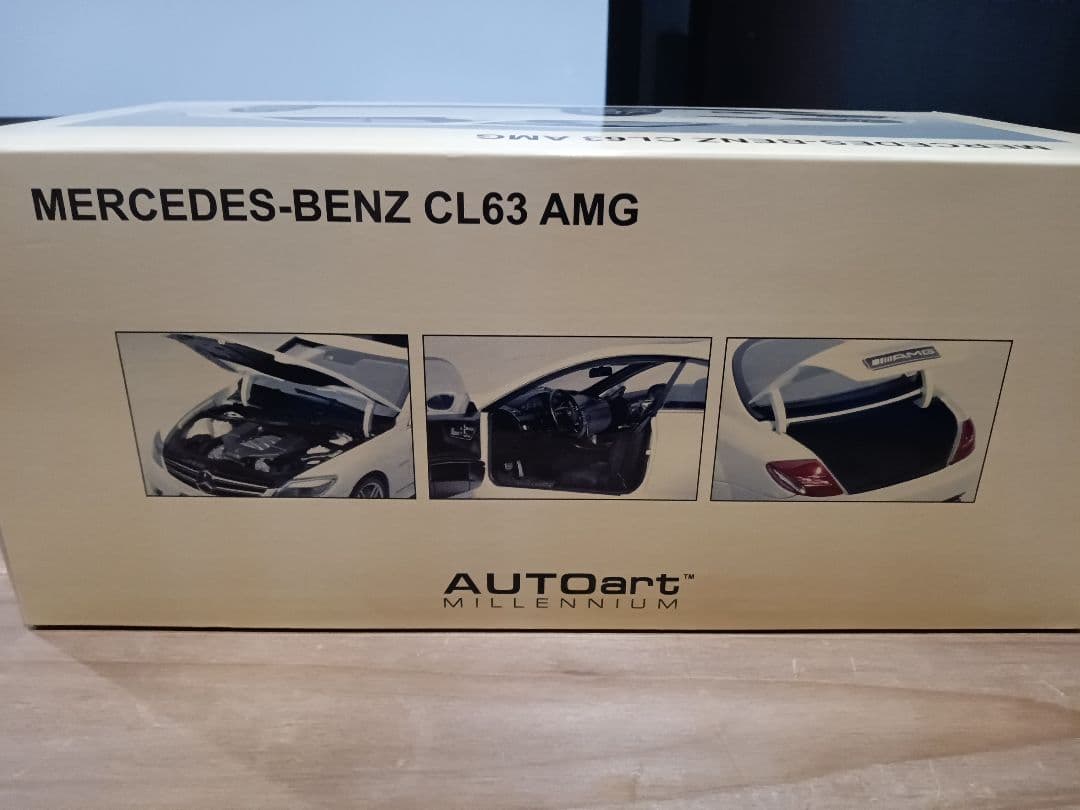 ゆうたん　1/18　メルセデスベンツ　CL63 AMGミニカー　ホワイト
