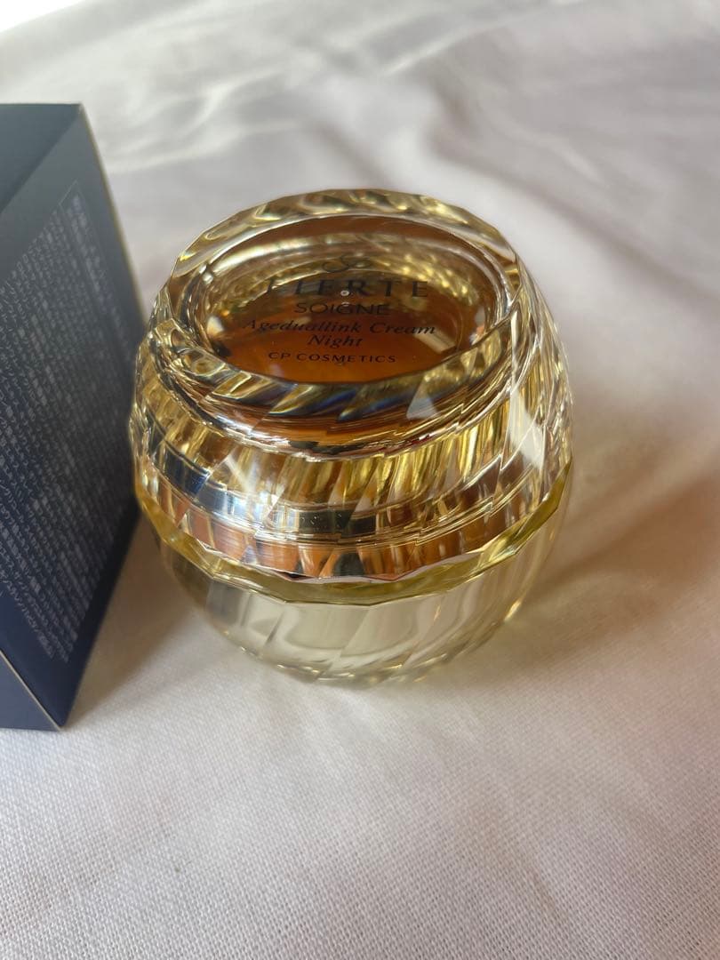 新品　FIERTE ナイトクリーム　35g