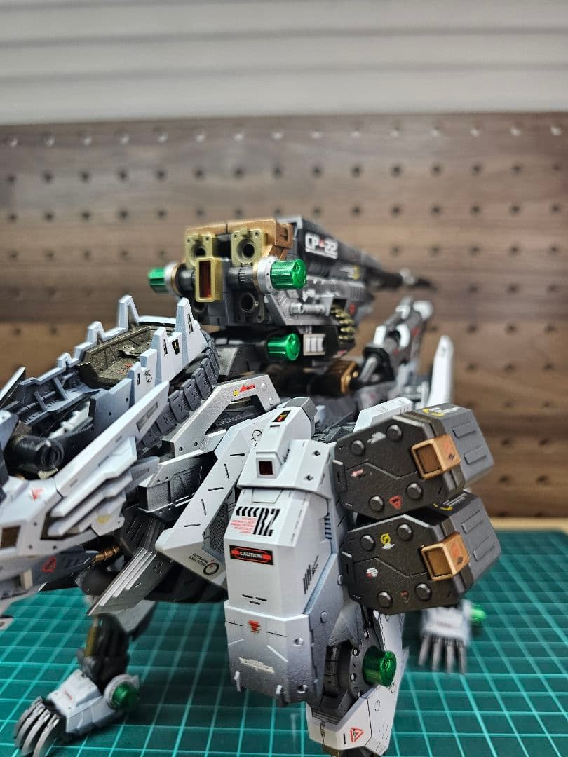 ゾイドHMMケーニッヒウルフデュアルスナイパーライフルセット全塗装