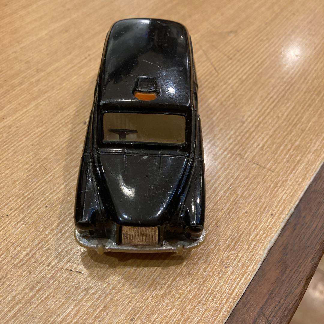 ロンドン・タクシー ミニカー コーギー社初期モデル