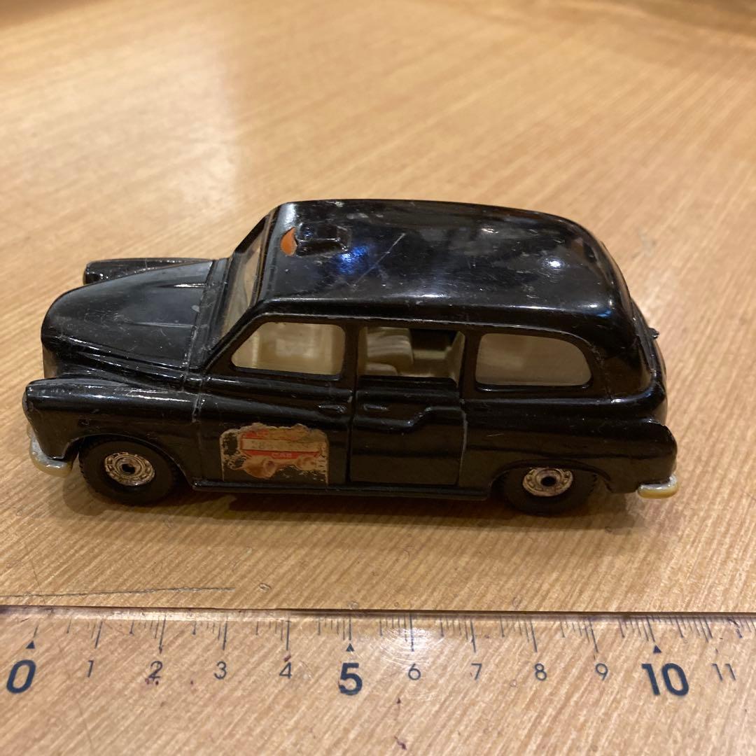 ロンドン・タクシー ミニカー コーギー社初期モデル