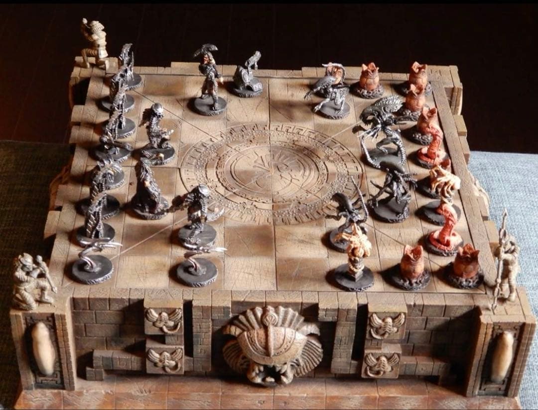 新品！Aliens vs PredatorエイリアンプレデターチェスSOTA