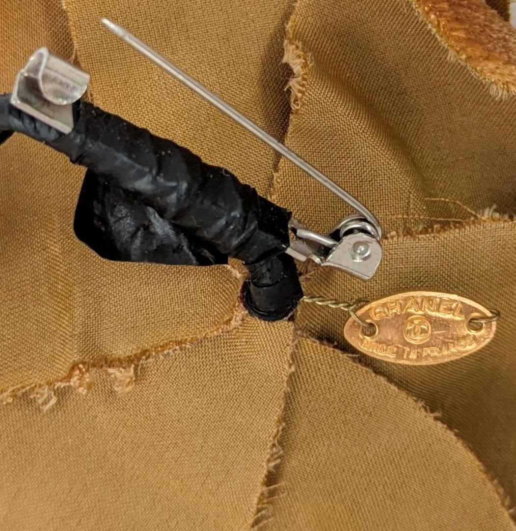 CHANEL シャネル カメリア コサージュ ピンブローチ ベロア キャメル