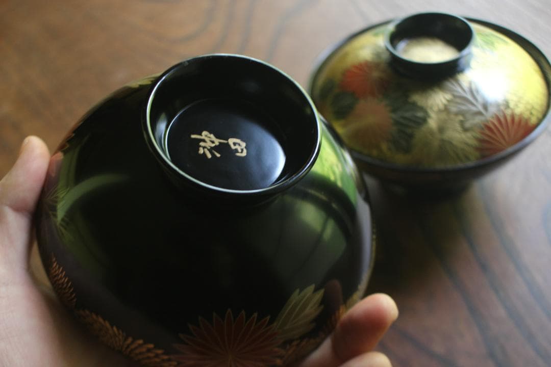 デッドストック！上質黒漆に極上菊詰沈金蒔絵のお椀2点（検輪島塗蒔絵椀雑煮椀