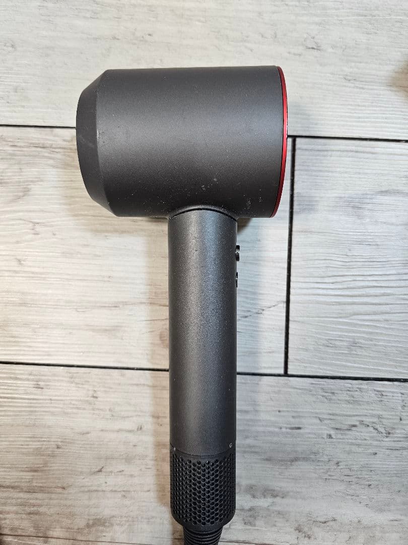 圧倒的最安　保証付　ダイソン　メンテナンス済　dyson　hd08　レッド