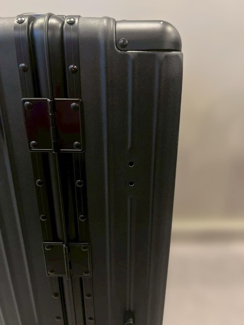 リベティ多機能キャリーケース【マットブラックS】B8 TSAロック スーツ