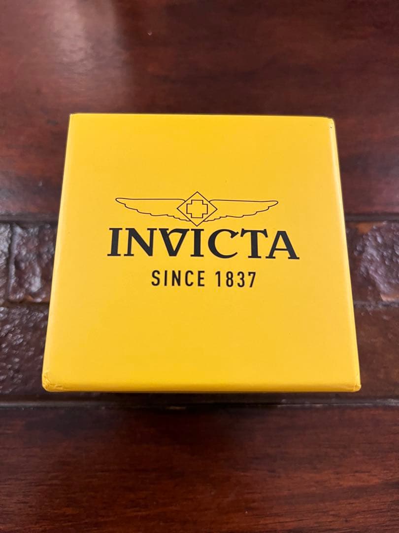 Invicta Pro Diverメンズ クォーツ 腕時計 ゴールド/ブラック