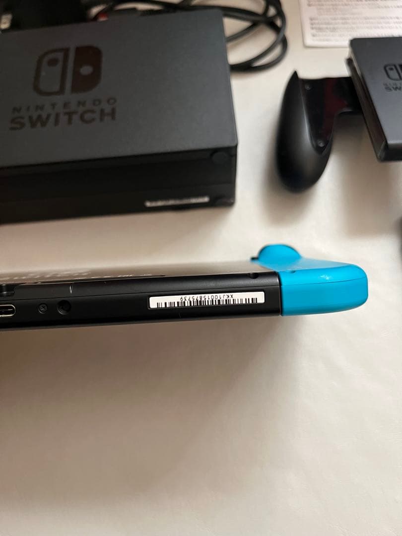 【美品】Nintendo Switch ニンテンドースイッチ 本体 付属品付き