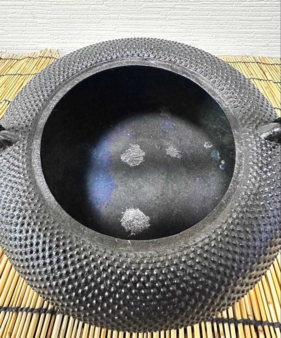 ほぼ未使用品 南部虎山工房造 １５型 姥口アラレ　南部鉄瓶　南部鉄器　鉄瓶