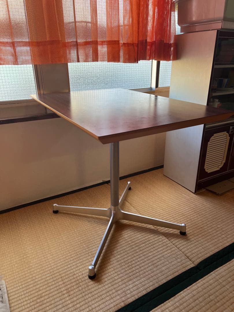 D&DEPARTMENT ディーアンドデパートメント カフェテーブル 喫茶店