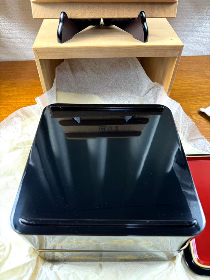 257 輪島塗 松竹梅沈金 二段重 未使用品 共箱 共布 - メルカリ