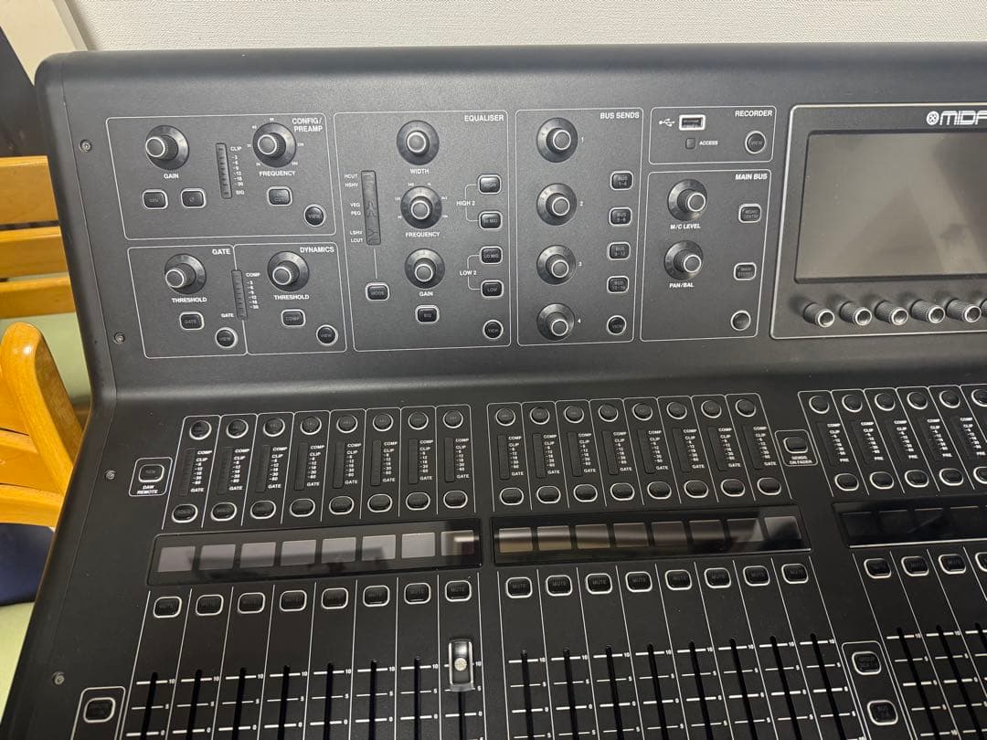 MIDAS マイダス M32 LIVE デジタルミキサー
