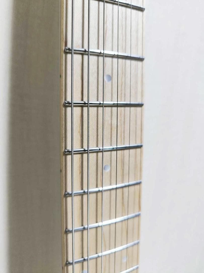 Donnerヘッドレスギター HUSH-X　ホワイト美品　トラベルギター