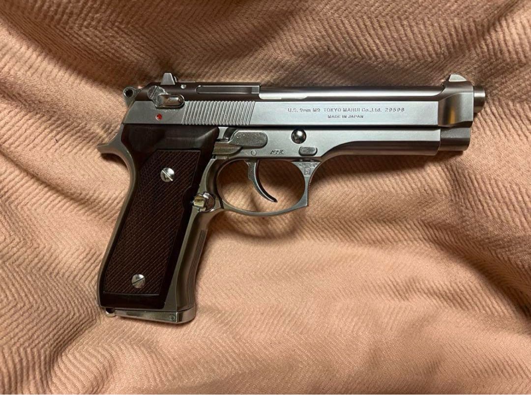 東京マルイ ガスブローバック M92F クロームステンレス　ガスガン