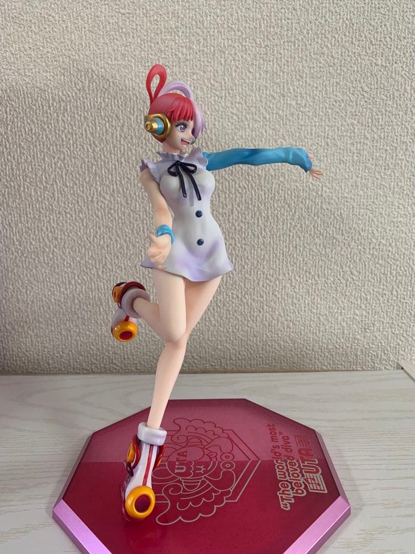 POP “RED-EDITION” “世界の歌姫” ウタ