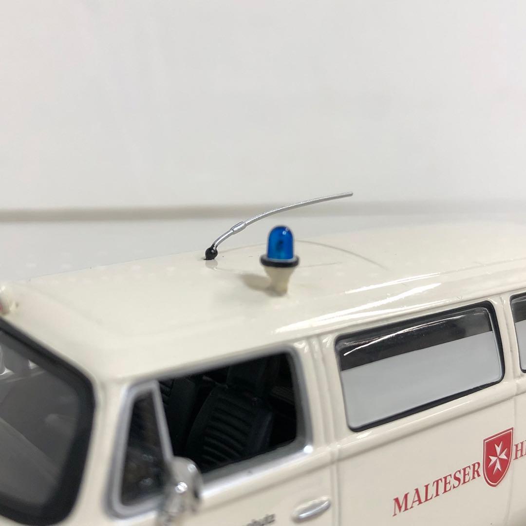 MINICHAMPS フォルクスワーゲン　T2 Krankenwagen