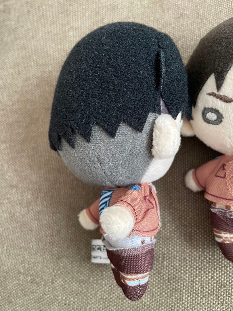 にとたん　進撃の巨人　マスコットキーホルダー　リヴァイ エレン　2個セット