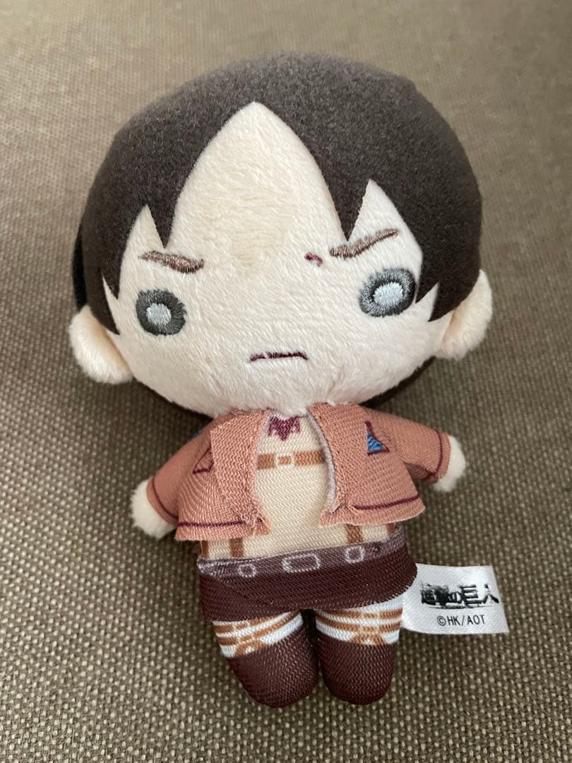 にとたん　進撃の巨人　マスコットキーホルダー　リヴァイ エレン　2個セット