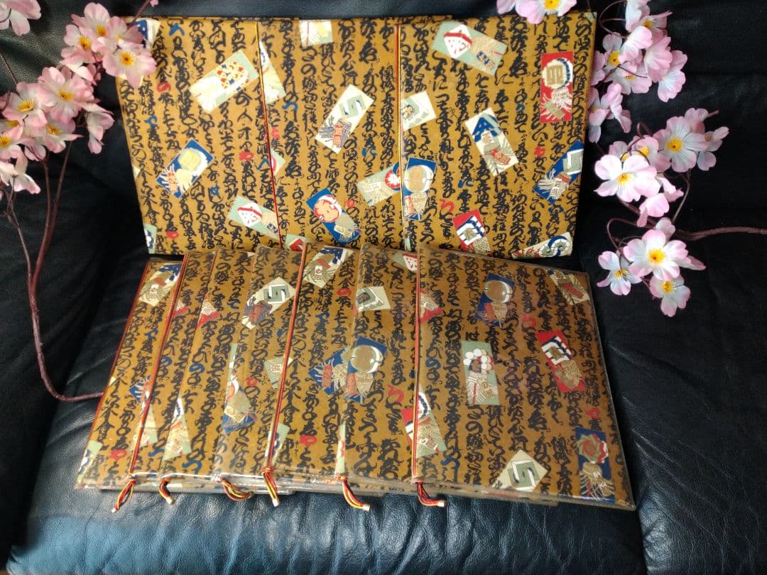 ♥春の新メーニューに【高級・金彩まとい文字柄・メニューブック】♢8冊