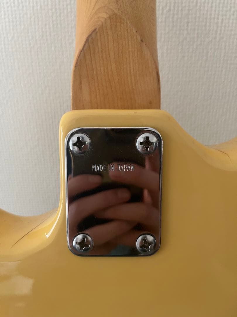 Fresher Straightener エレキギター クリーム色