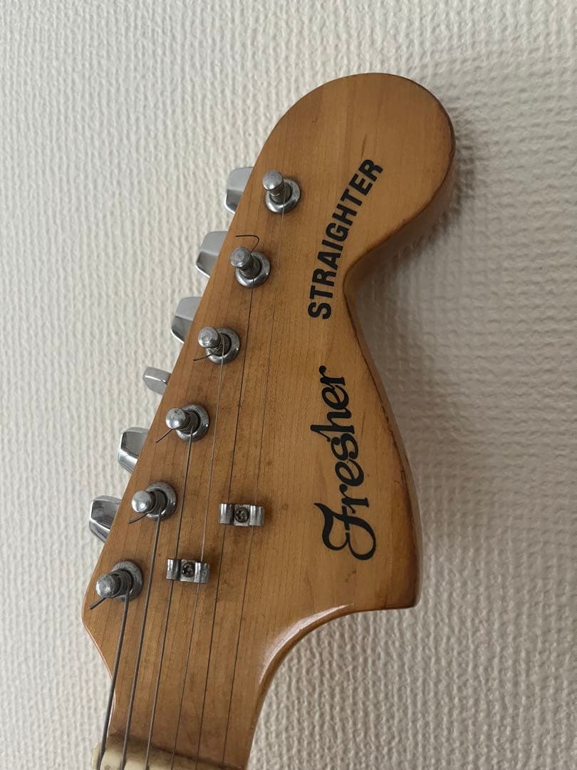 Fresher Straightener エレキギター クリーム色