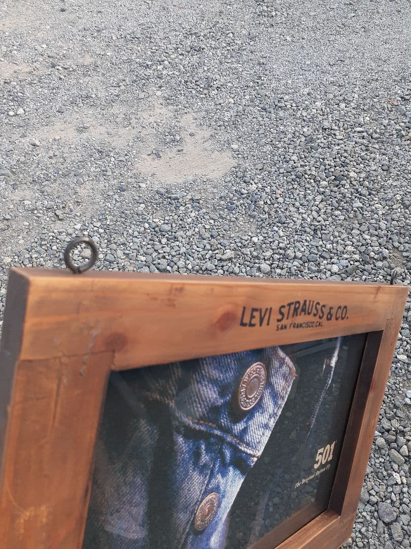 リーバイス 非売品 ディスプレイ木製 額 - メルカリ