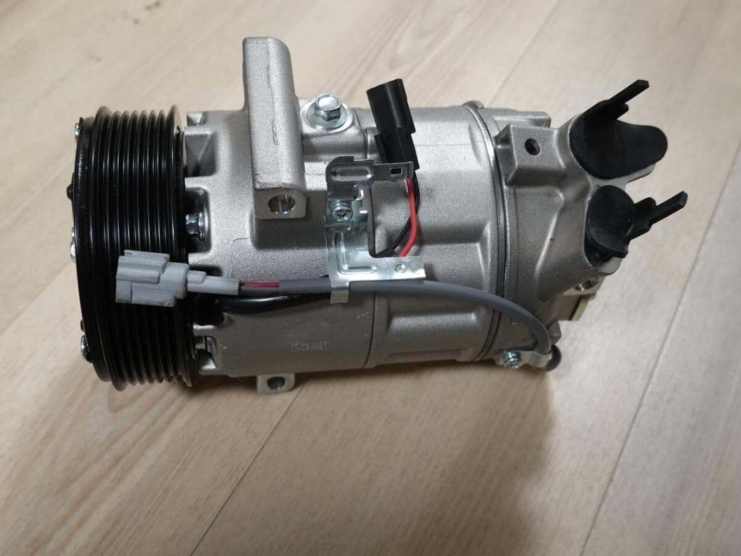 92600-1VA0D セレナ エアコン コンプレッサー 51Z00 51Z01セレナ 92600