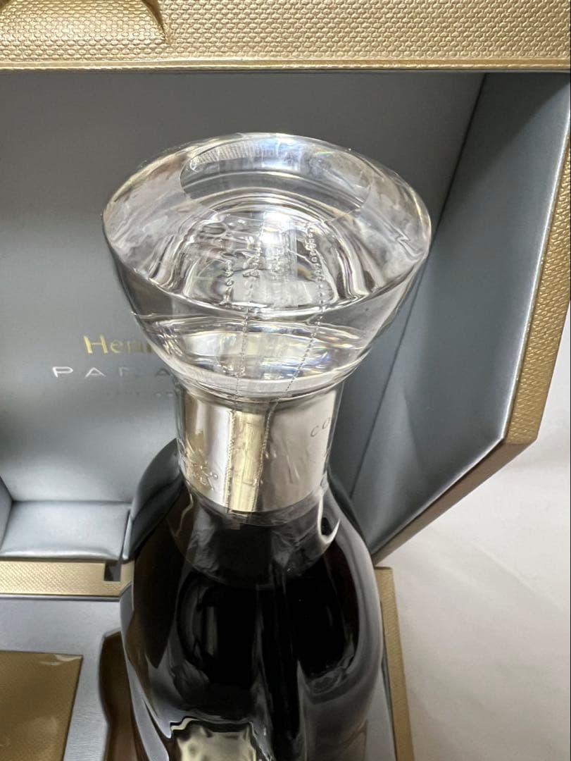 ヘネシー パラディ コニャック カード 化粧箱 外カバー付 未開封