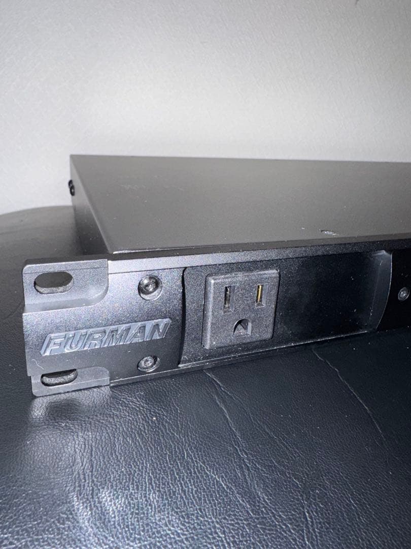 FURMAN ( ファーマン ) P-1800 PFRJ　パワーコンディショナー