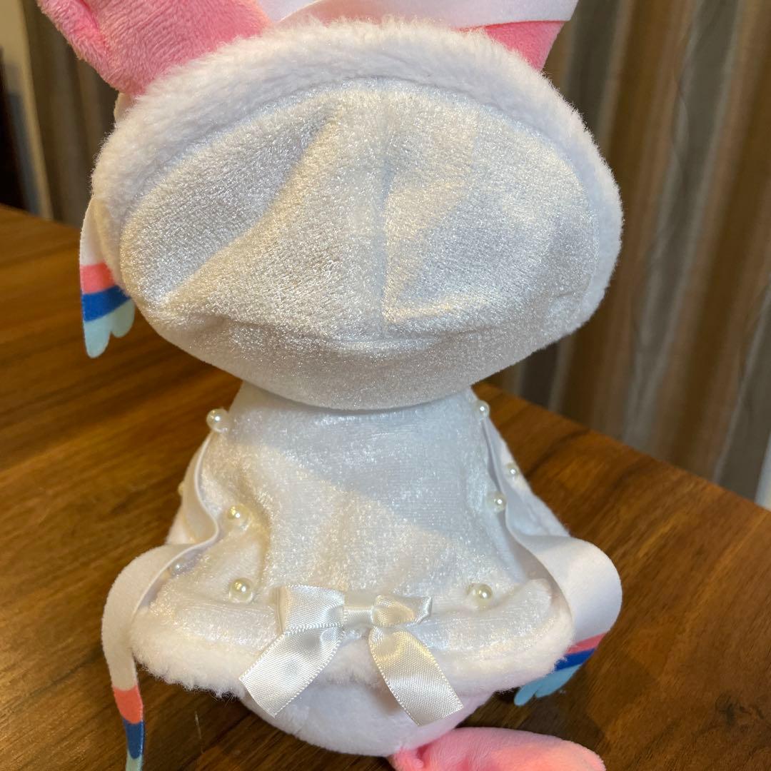 ニンフィア　クリスマス　サンタぬいぐるみ