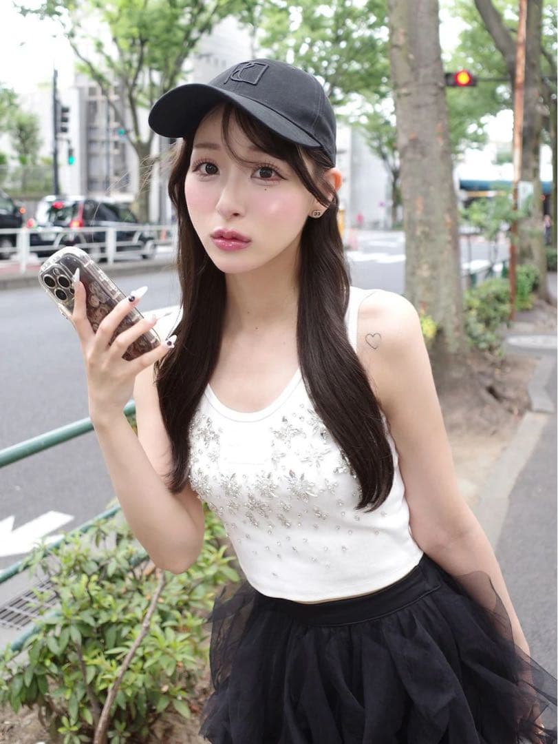 新品タグ付 ホワイト ダーリッチ ジュエリーリブノースリトップス フリー