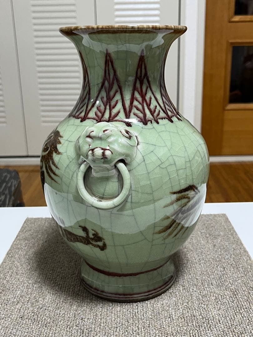 中国美術 龍泉窯 古典焼 官窯 希少 手描 雙耳 彫雲龍文壺 花器 唐物 骨董