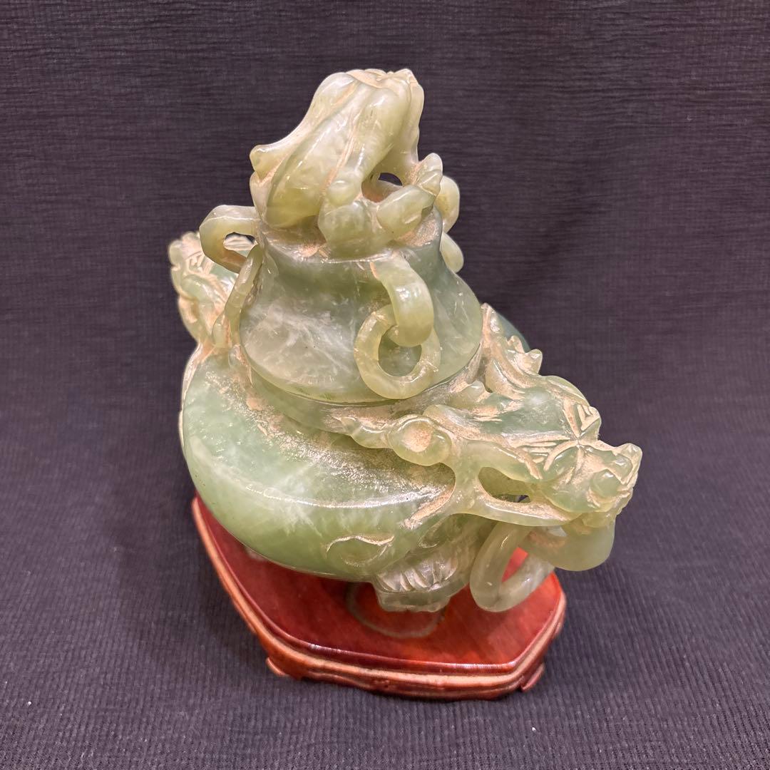 中国翡翠香炉 龍 三つ足台付 中国翡翠香炉 龍 三つ足