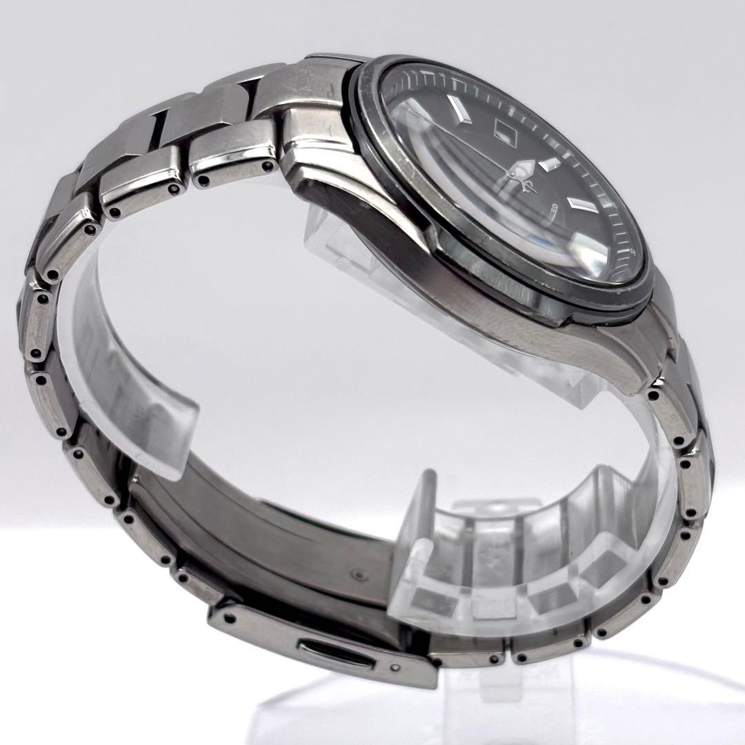 CITIZEN アテッサ 電波ソーラー チタン 黒 メンズ 腕時計 稼働品