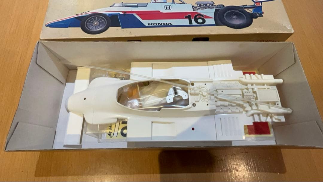 ラジコン　タミヤ・HONDA F2スペアボディセット（当時物）
