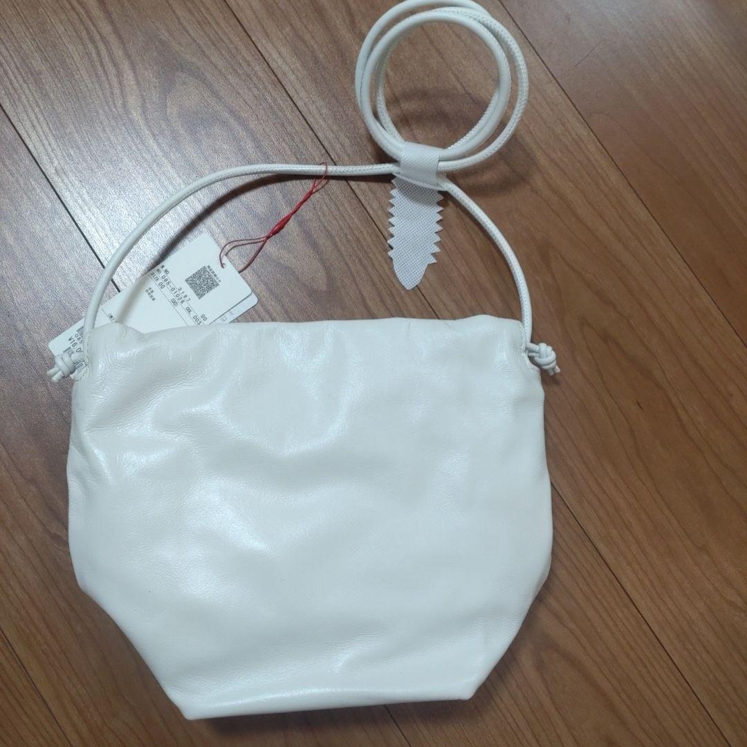 DRESSTERIOR　ラムレザーバルーンバッグ　ホワイト